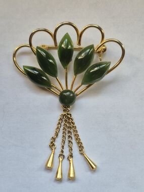 Vintage Art Deco revival style fan shaped faux Jade brooch